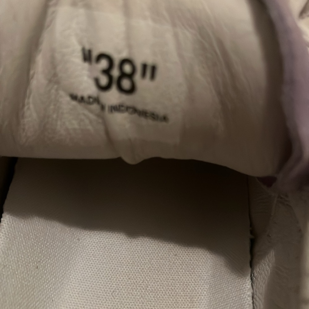 Off-White Vulcanized Low ‘White Black’ - Picture 8 of 8